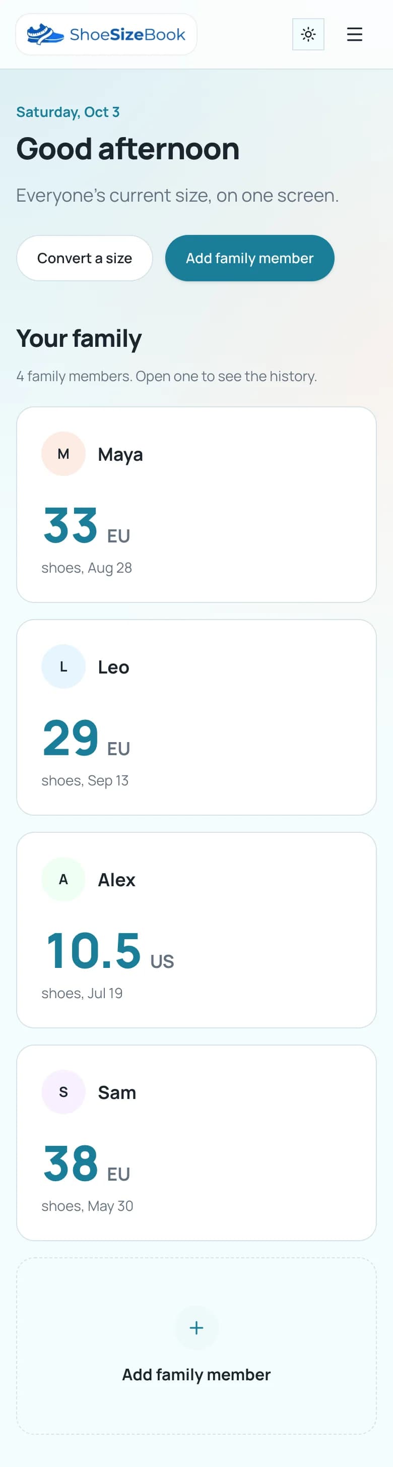 ShoeSizeBook dashboard listing Maya EU 33, Leo EU 29, Alex US 10.5 and Sam EU 38